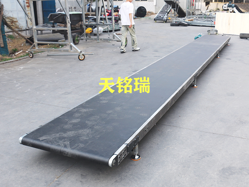 安檢線(xiàn)輸送機(jī)